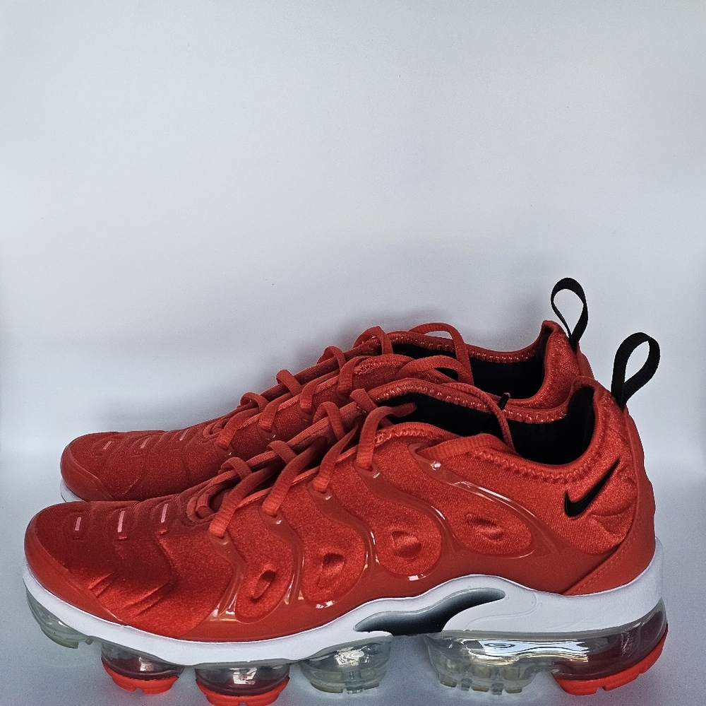 Wmns Nike Vapormax Plus Chile Red/Black-Chile Red DO1160-600